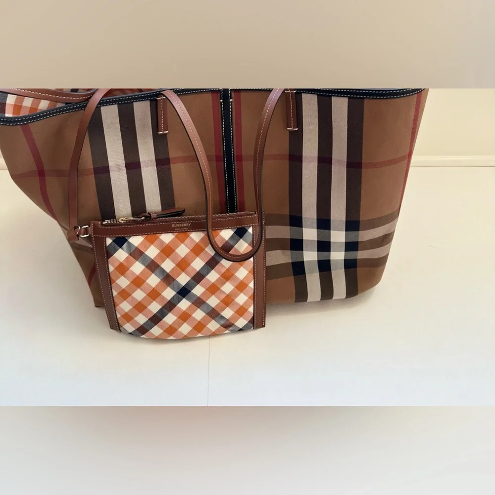 Burberry Beach XL Tote Bag - Birch Brown - Picture 2 of 6